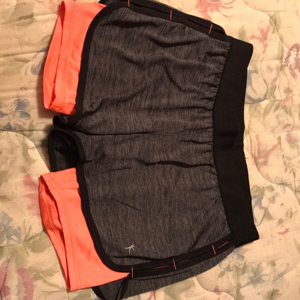 Active running shorts